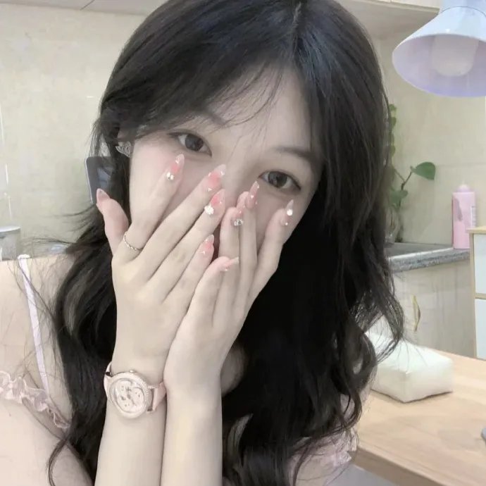纸板屋女孩